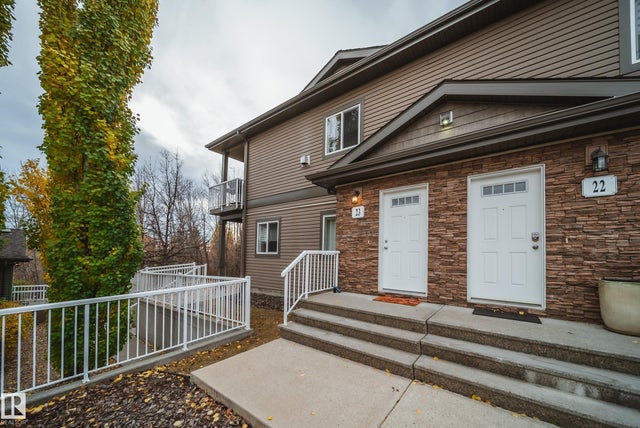 23 30 Oak Vista Drive, St. Albert