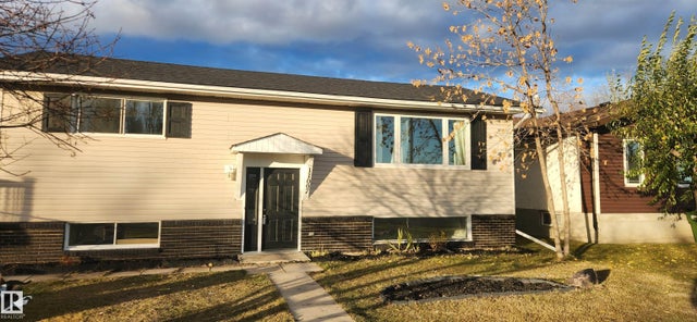 11007 105 Street, Westlock