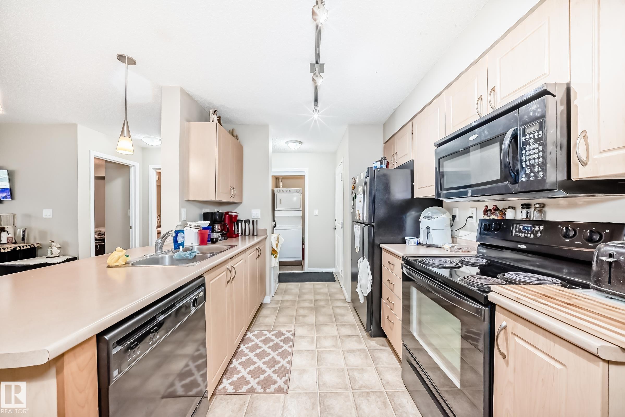 Condo / Townhouse Home for Sale in Edmonton, AB