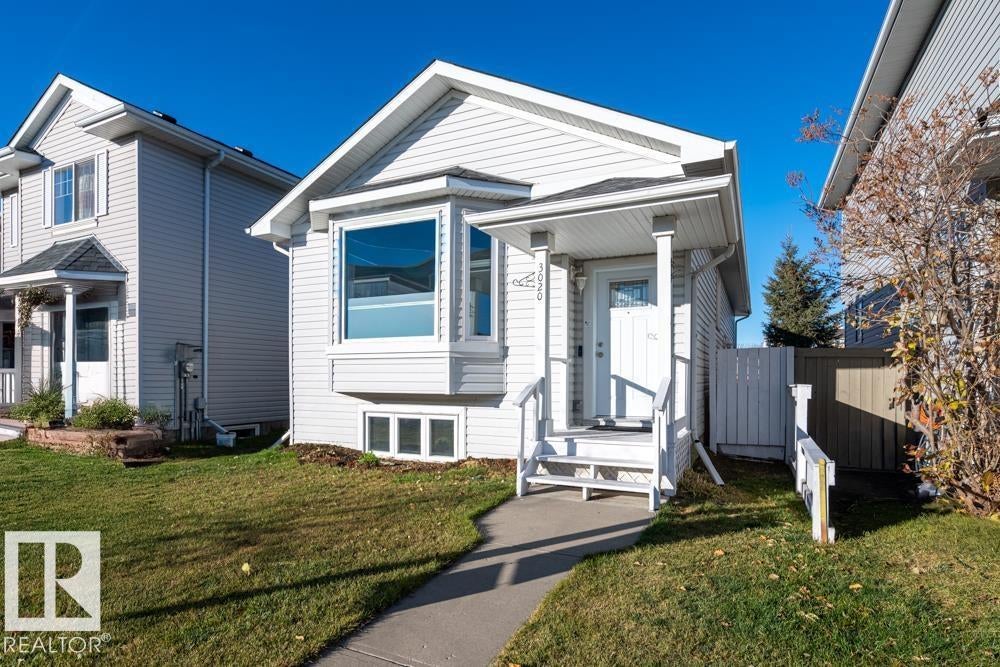 Single Family Property for Sale at 3020 32 Avenue Northwest, Edmonton: MLS®# E4463999