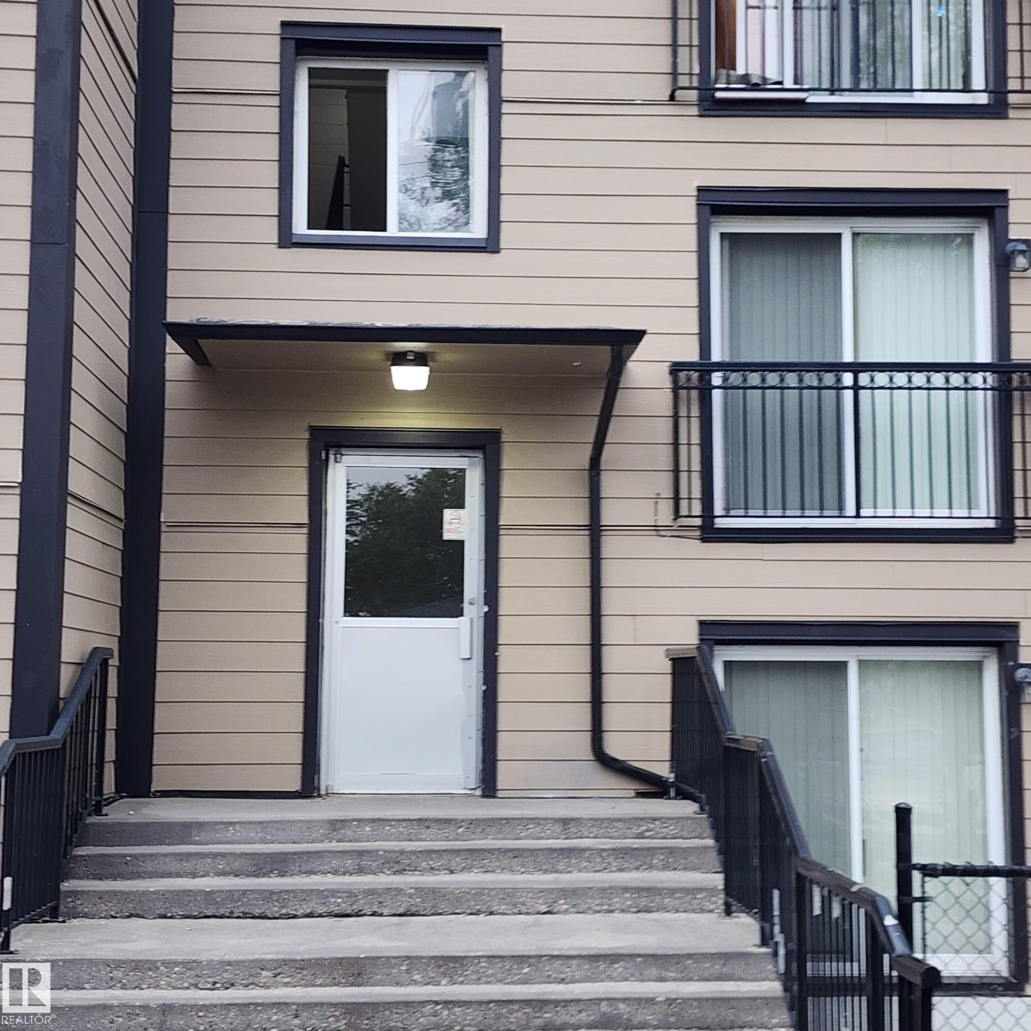 Condo / Townhouse Property for Sale at 406 10616 156 St Northwest, Edmonton: MLS®# E4464036