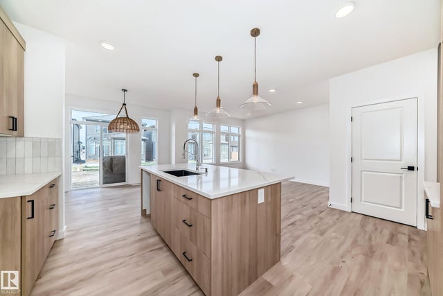 20616 43 Avenue Nw, Edmonton