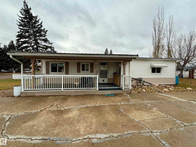 5010 52 Avenue, Andrew