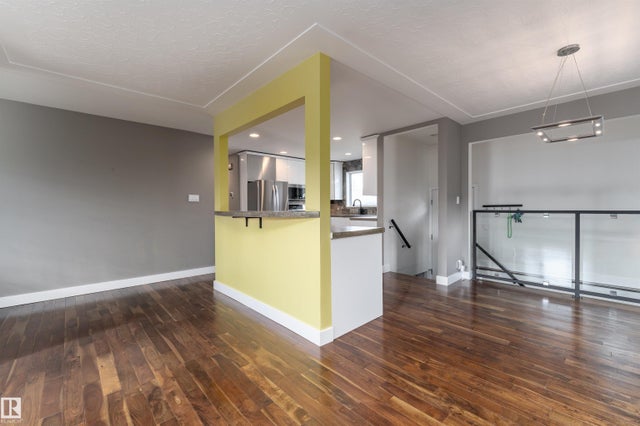 10631 43 Street, Edmonton