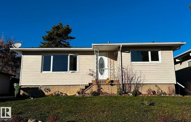 5130 49 Avenue, Onoway