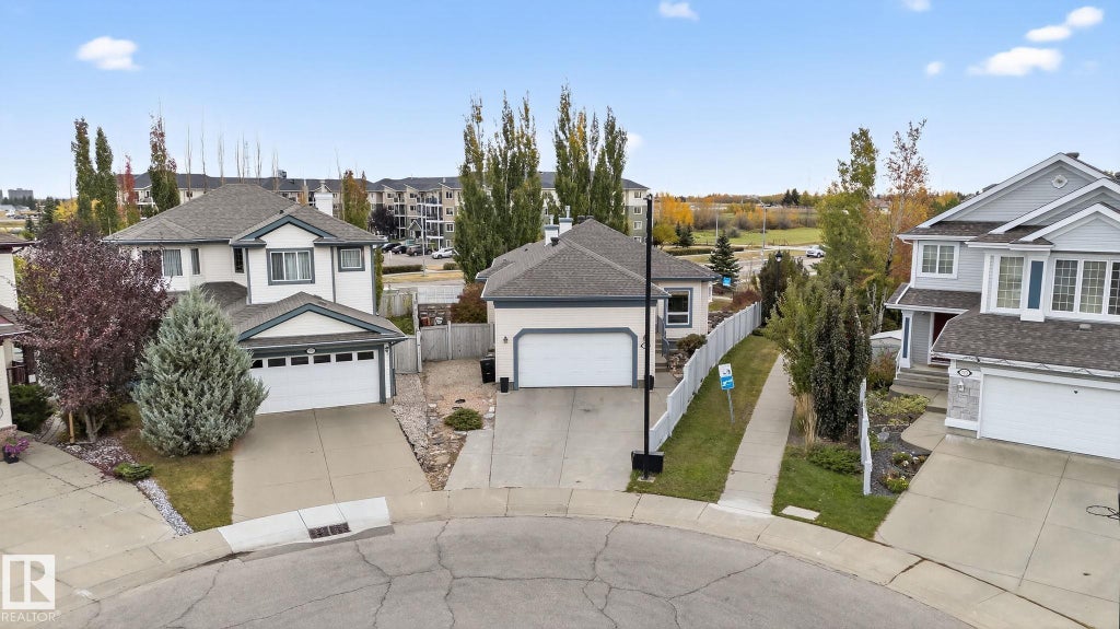 576 Glenwright Crescent Nw, Edmonton
