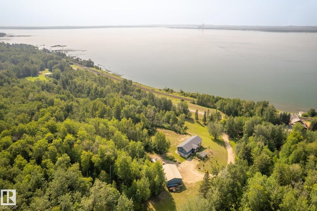 4518 Lakeshore Road, Rural Parkland County