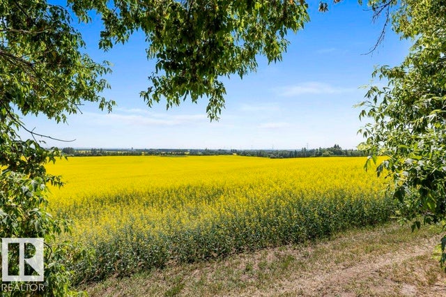 21203 18 Street, Edmonton