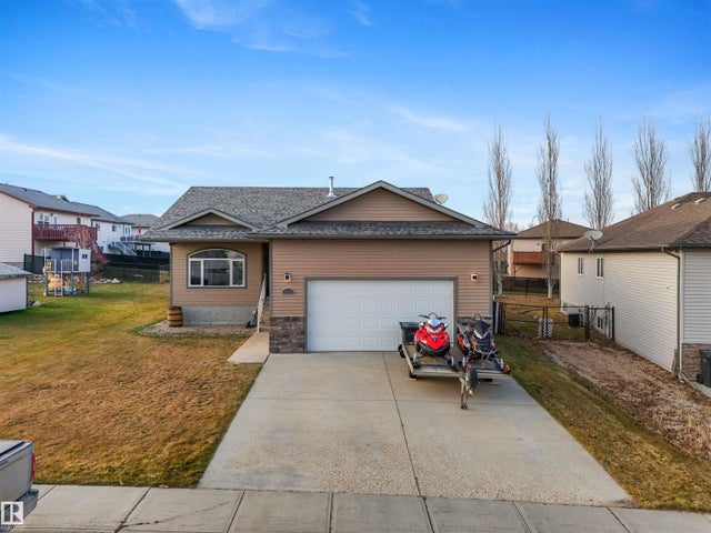 3924 44 Ave, Drayton Valley