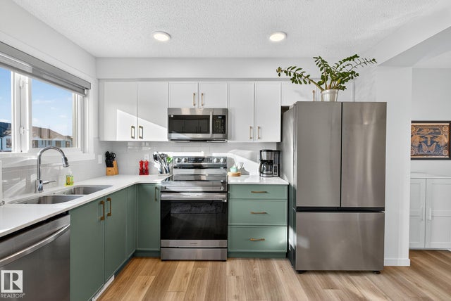 1174 Aster Boulevard, Edmonton