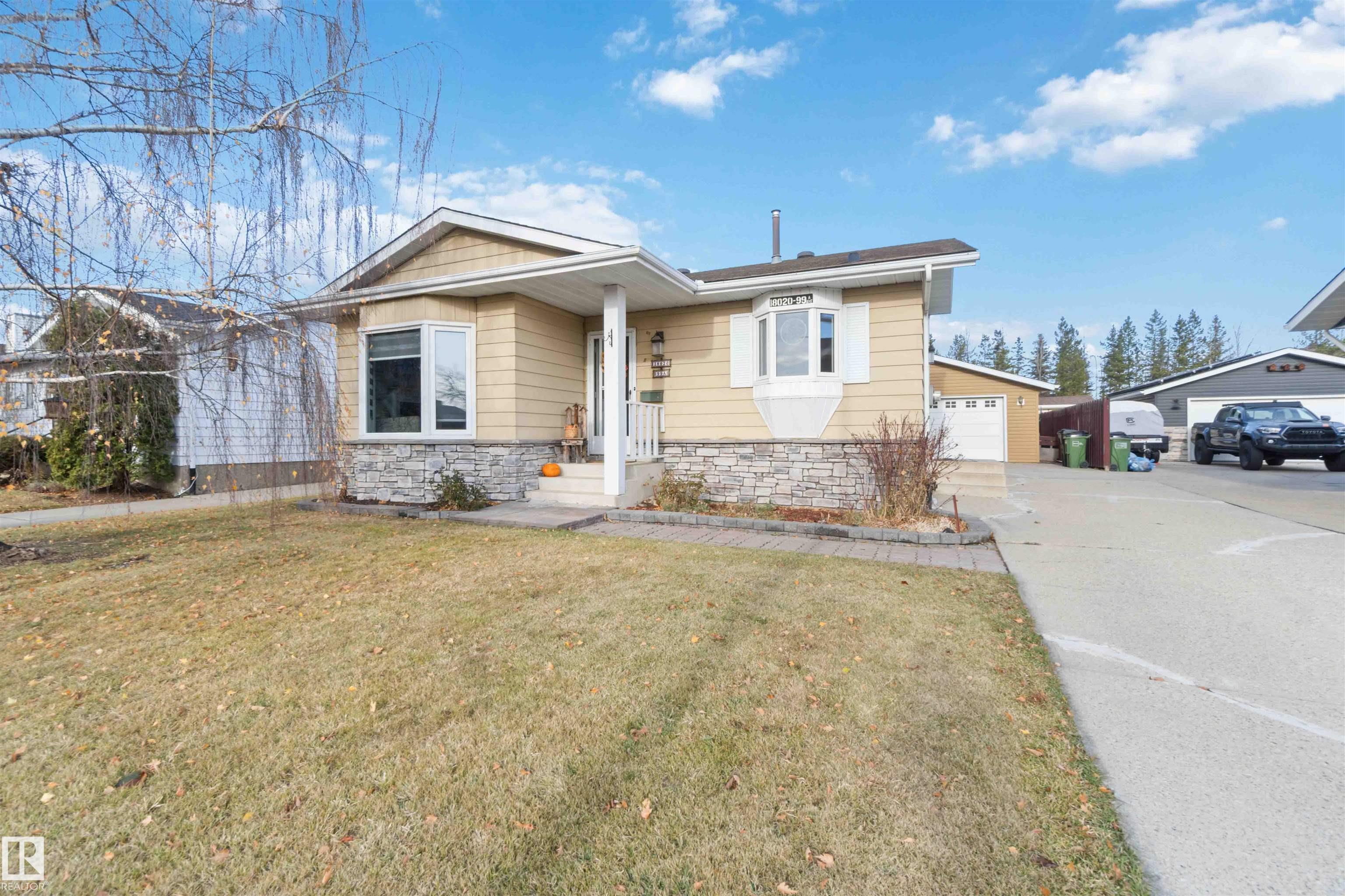 La Perle Real Estate Listing, Edmonton, AB T5T 3R1