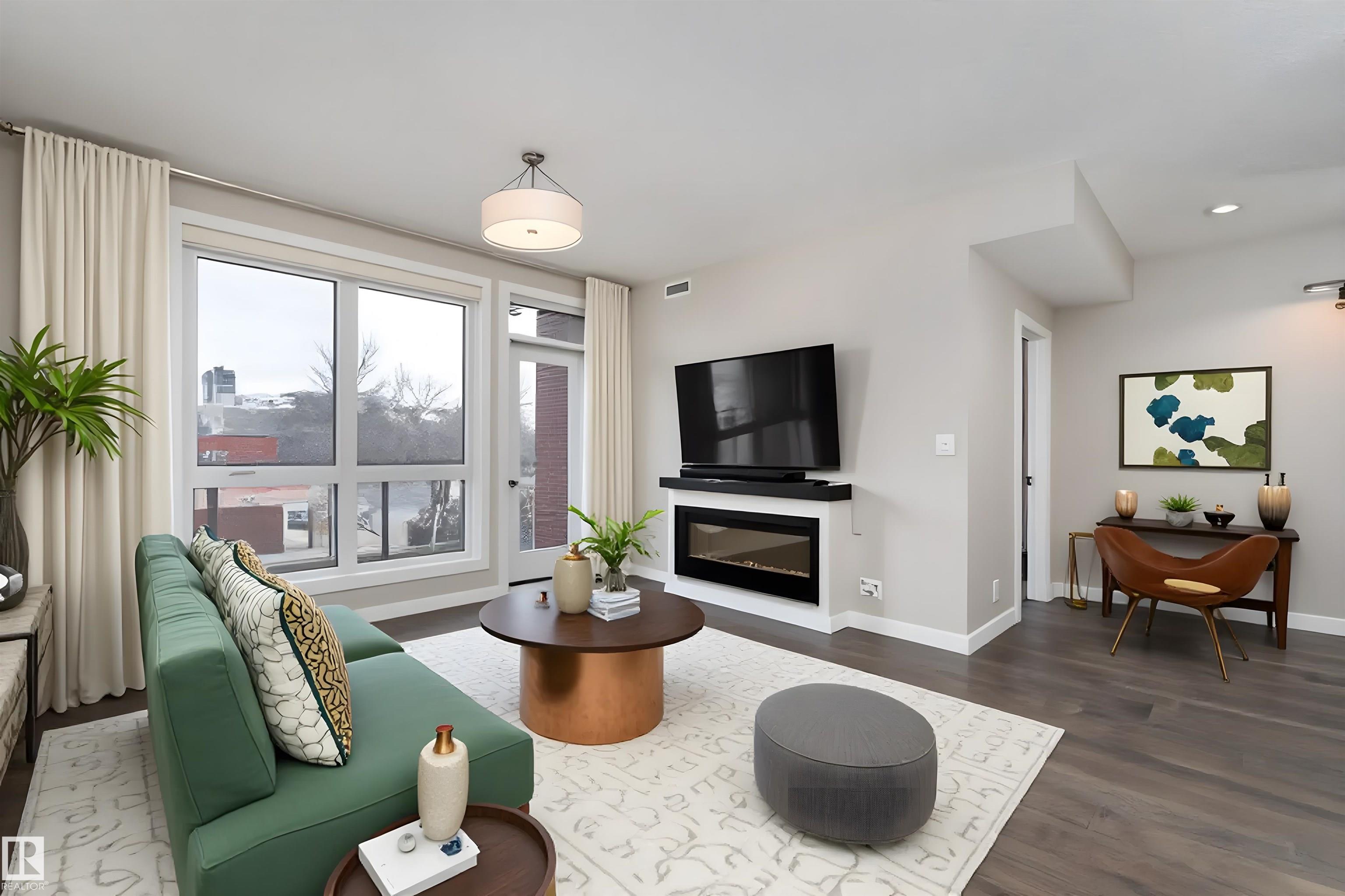 Edmonton Real Estate: Condo / Townhouse Property for Sale in Windsor Park (Edmonton)