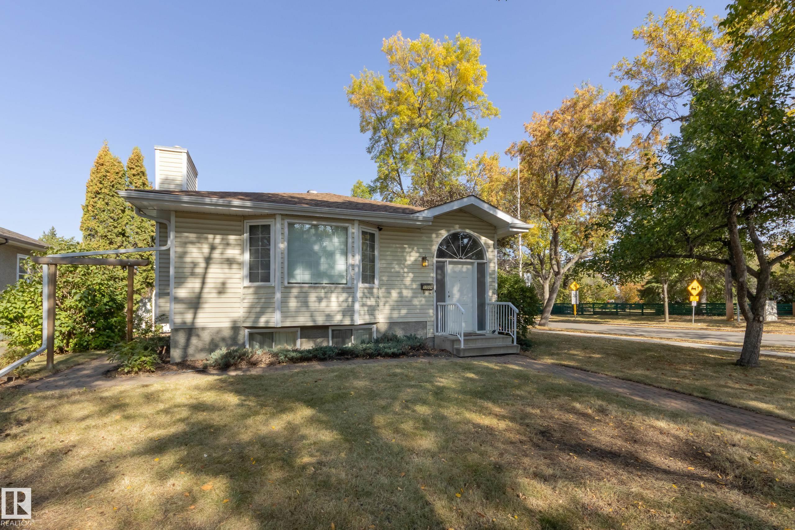 Photo for MLS®# E4465705 - home for sale at 11504 78 Avenue Northwest, McKernan, Edmonton AB