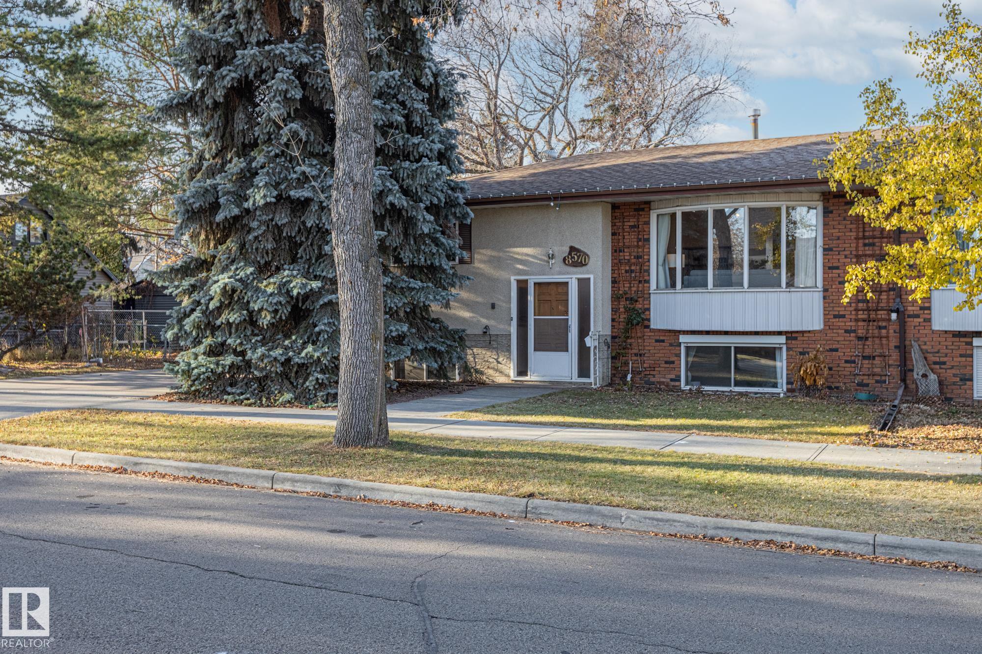 Edmonton Real Estate: Single Family Property for Sale in Bonnie Doon