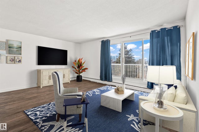 425 8604 Gateway Boulevard, Edmonton