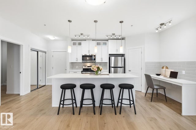 228 812 Welsh Drive, Edmonton