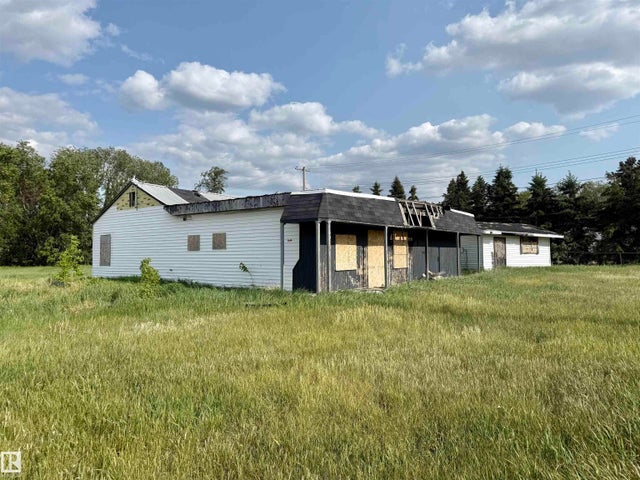 4913 & 4909 49 Avenue, Glendon