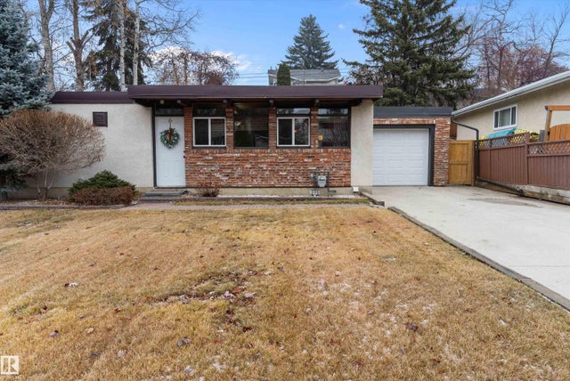 28 Greenwich Crescent, St. Albert