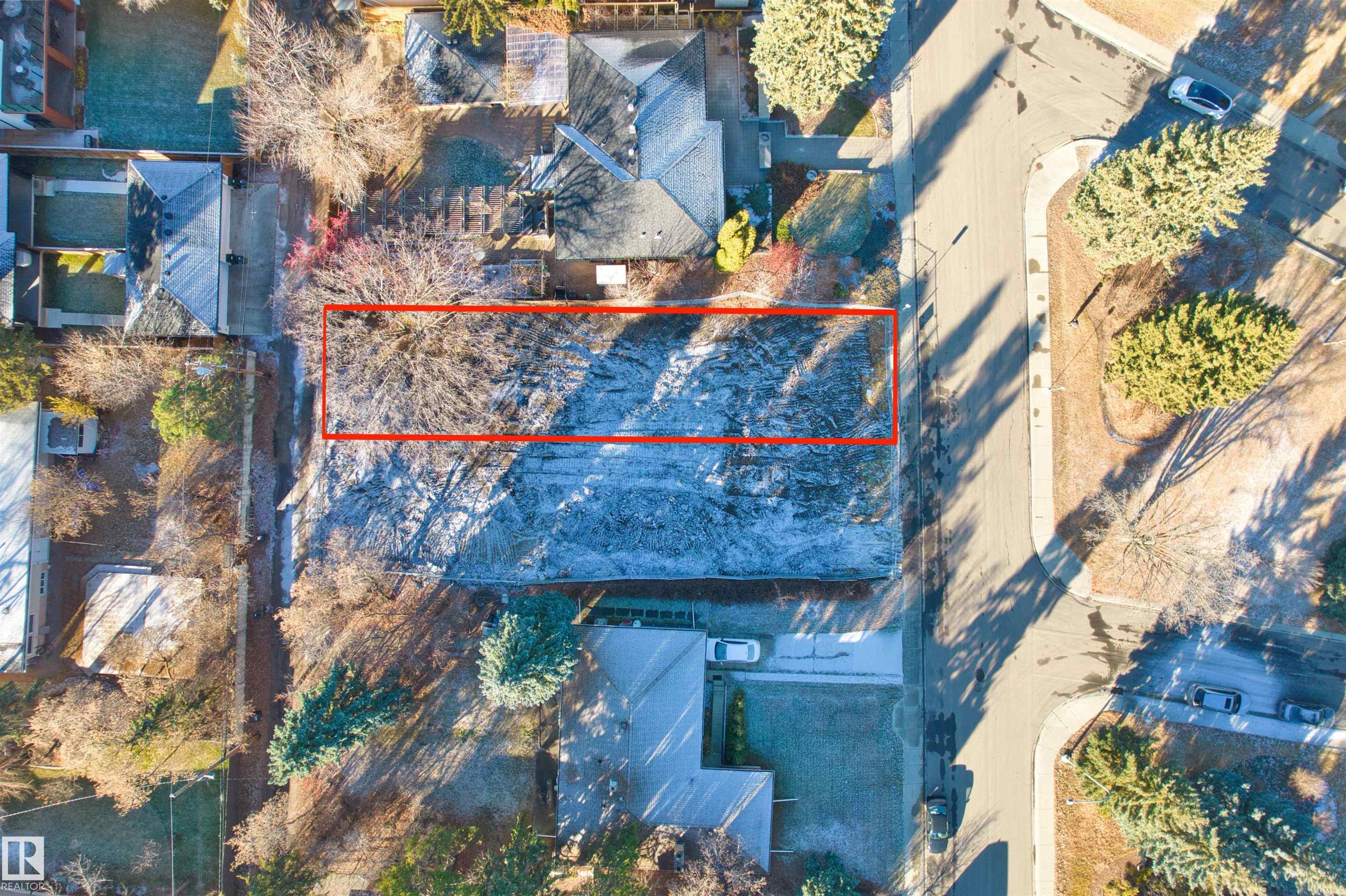 Edmonton Real Estate: Single Family Property for Sale in Windsor Park (Edmonton)