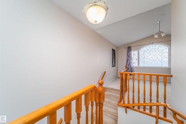 8916 175 Avenue, Edmonton