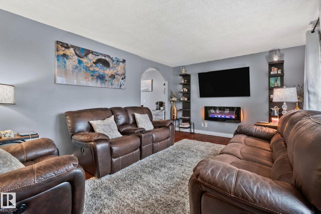 44 Garden Crescent, St. Albert