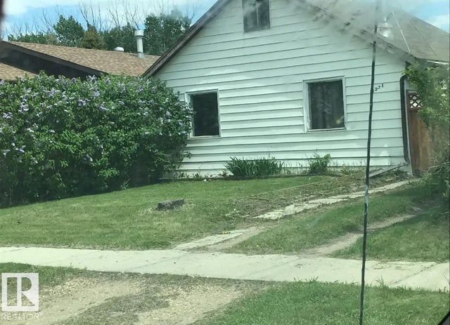 5231 46 Street, Camrose