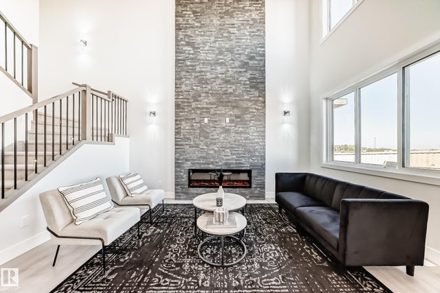 4 Edgefield Way, St. Albert