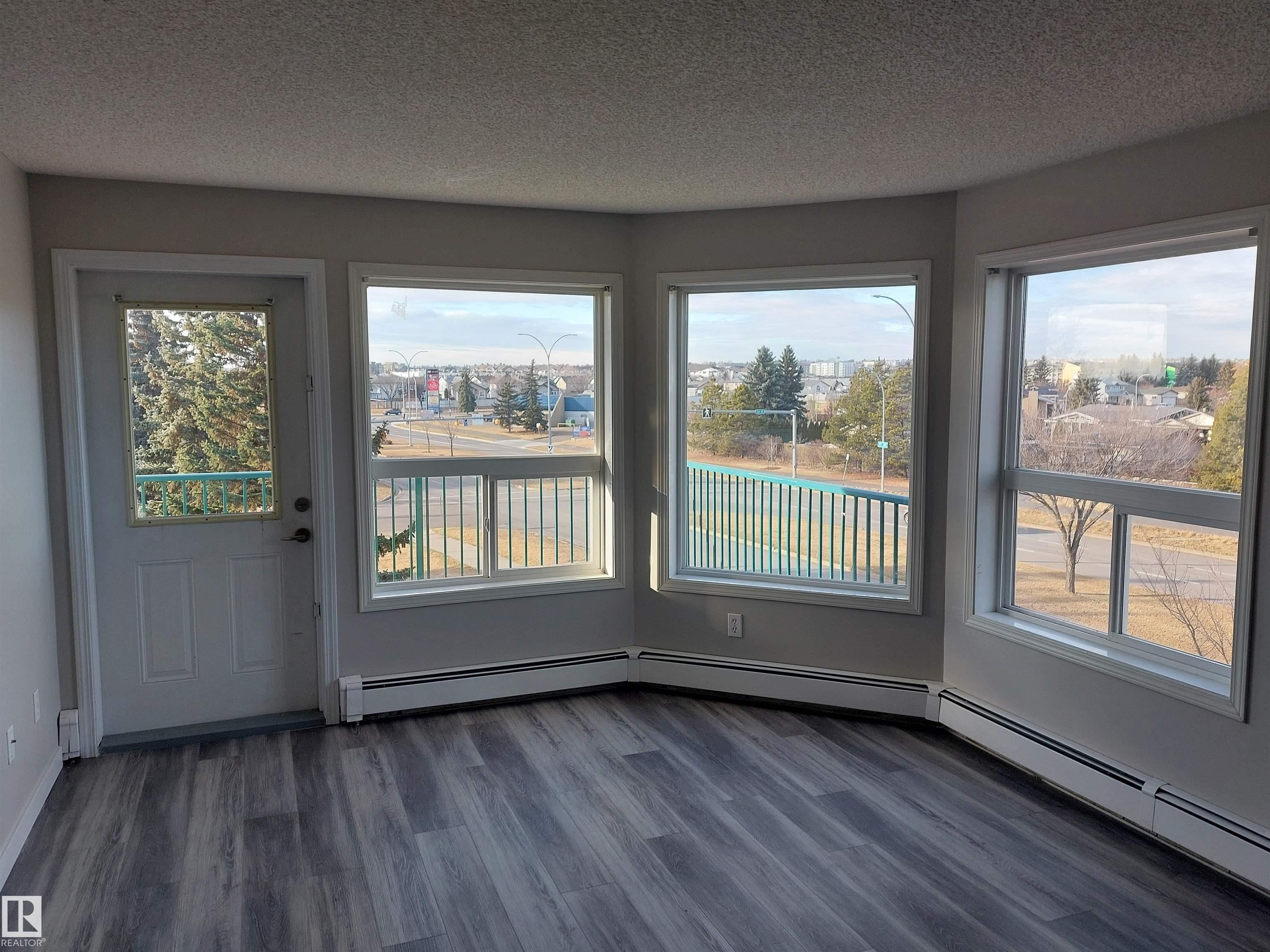 Edmonton Condo / Townhouse Home for Sale 