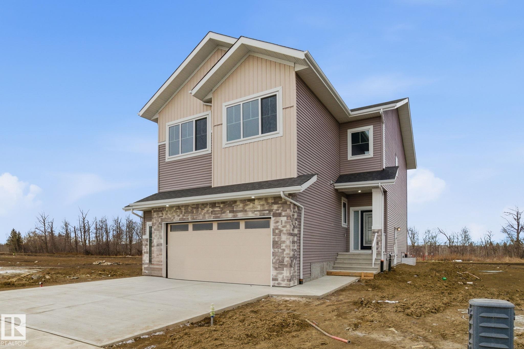 Photo for MLS®# E4466600 - home for sale at 3294 Chernowski Way Southwest, Chappelle Area, Edmonton AB