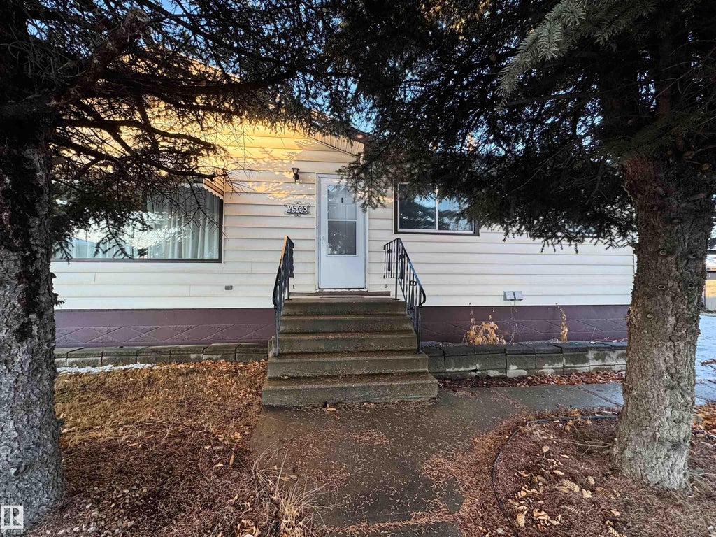 4508 50 Avenue, Drayton Valley