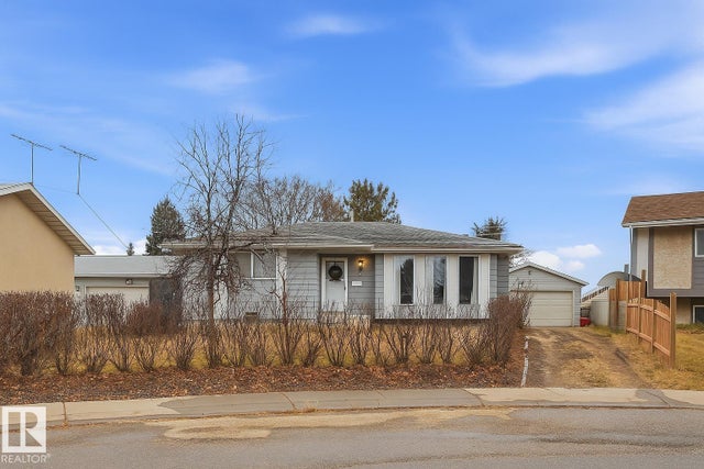 Gibbons Real Estate: Single Family Property for Sale in Gibbons