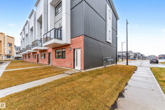 25 130 Element Drive, St. Albert