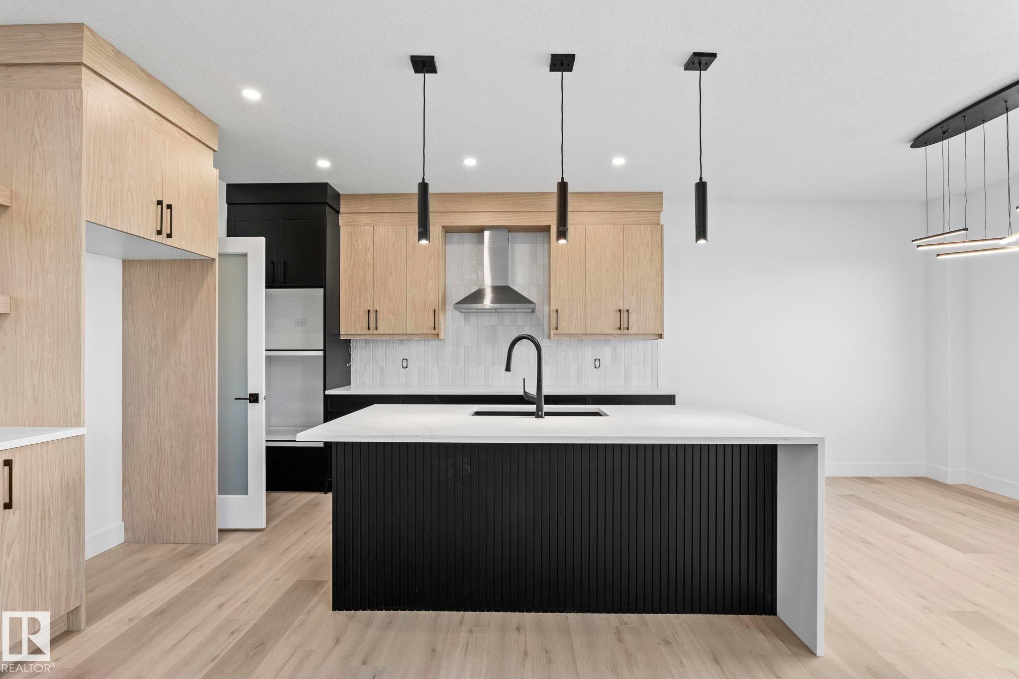 Photo for MLS®# E4466994 - home for sale at 8512 181 Avenue Northwest, Klarvatten, Edmonton AB