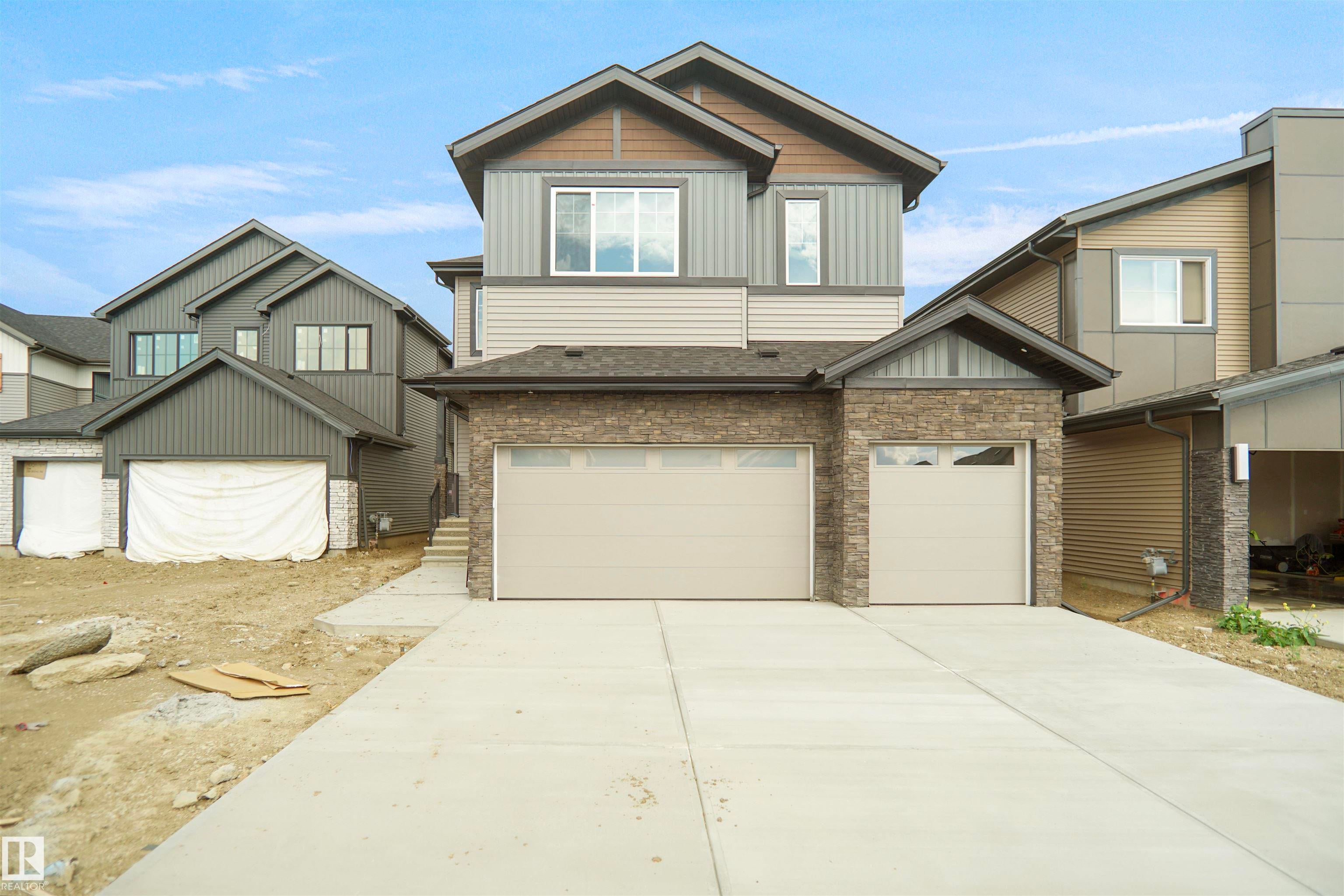 Photo for MLS®# E4467205 - home for sale at 4007 41 Street, Lakeview North, Beaumont AB