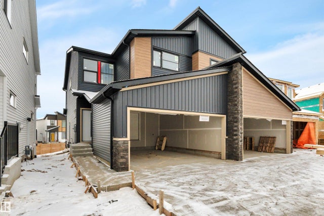 8933 Elves Loop, Edmonton