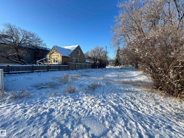 Home for Sale Located at 11646 82 Street Northwest, Edmonton, AB