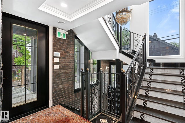 11833 102 Avenue, Edmonton