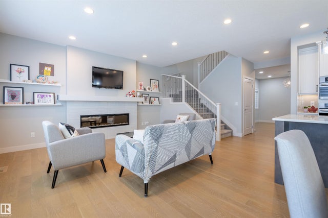 6621 Knox Place, Edmonton