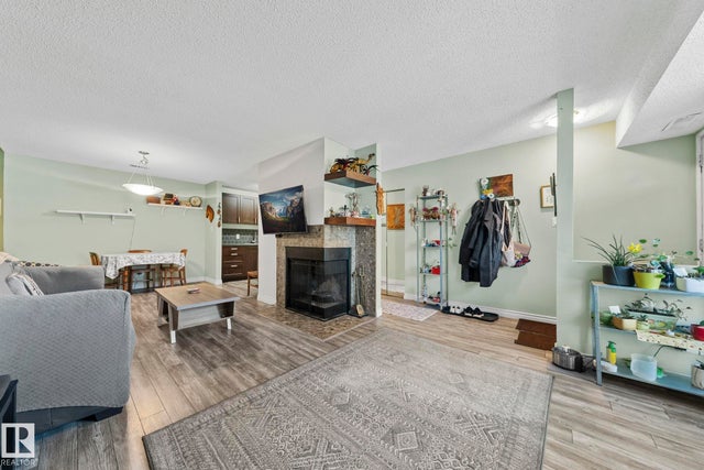 33 2204 118 Street, Edmonton