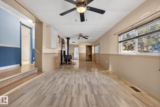 18 305 Calahoo Road, Spruce Grove