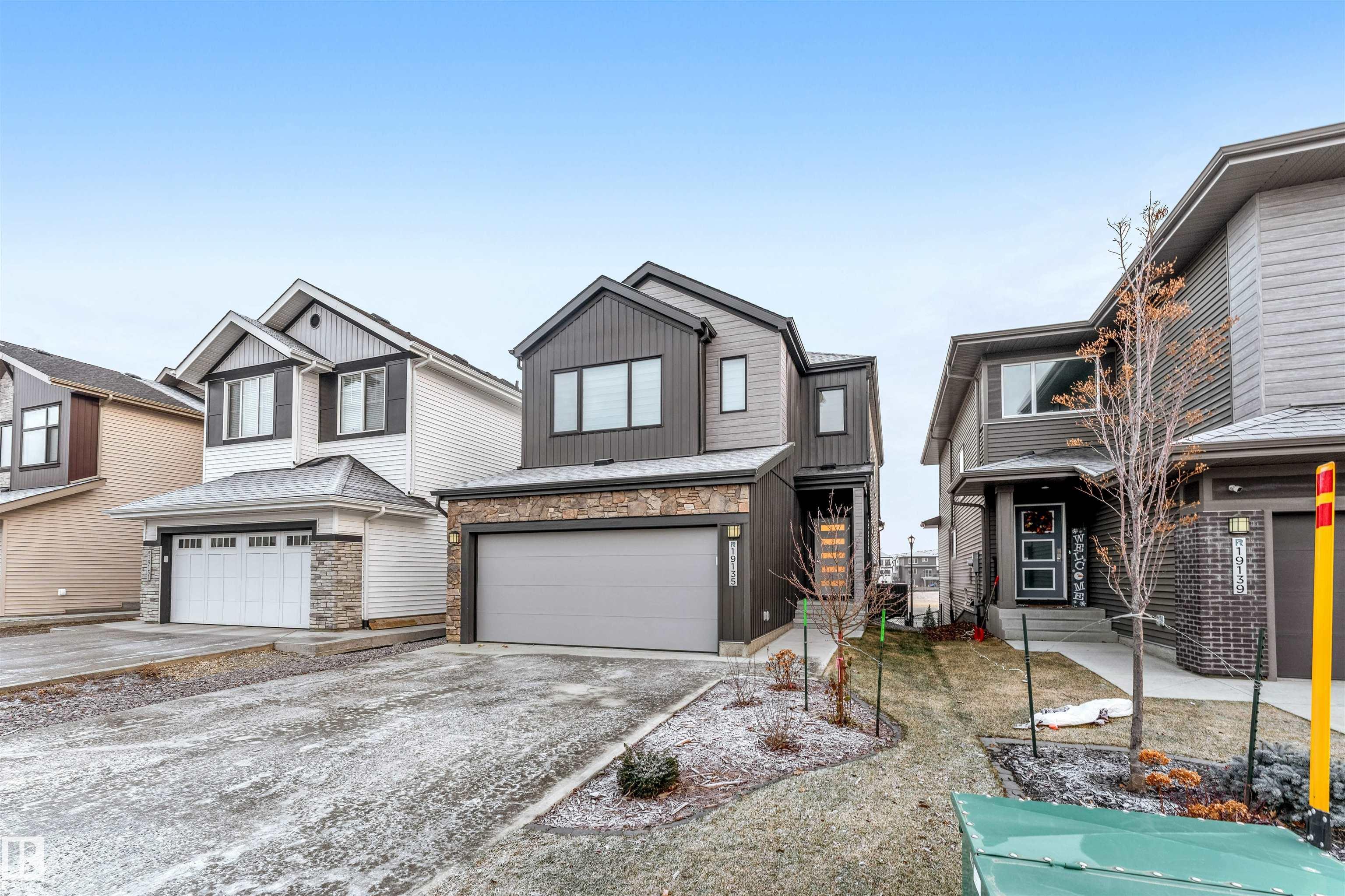 Photo for MLS®# E4467598 - home for sale at 19135 22 Avenue Northwest, River's Edge, Edmonton AB