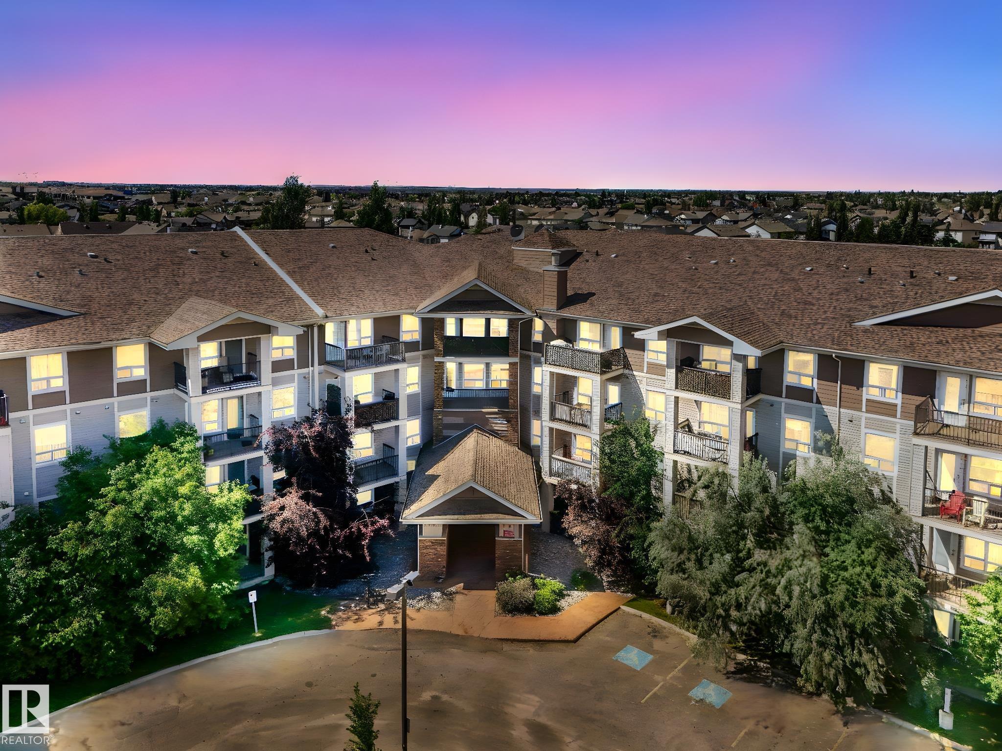 7330 7327 South Terwillegar Drive, Edmonton