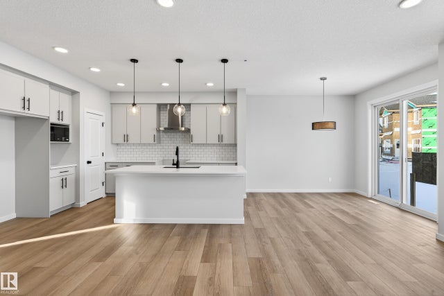 2251 194 Street, Edmonton