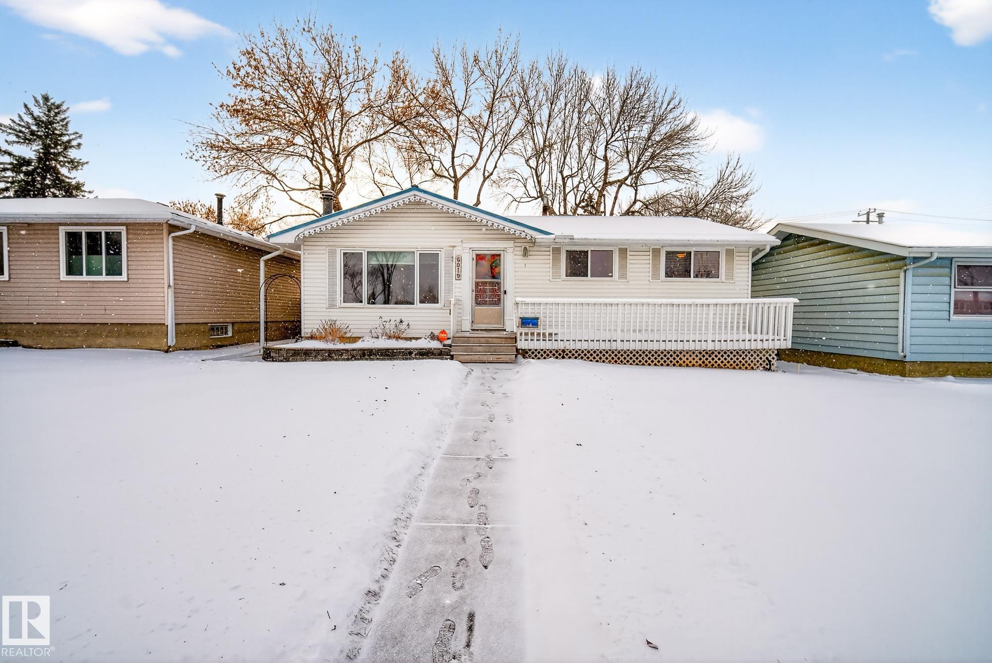 Photo for MLS®# E4468053 - home for sale at 6819 83 Avenue Northwest, Kenilworth, Edmonton AB