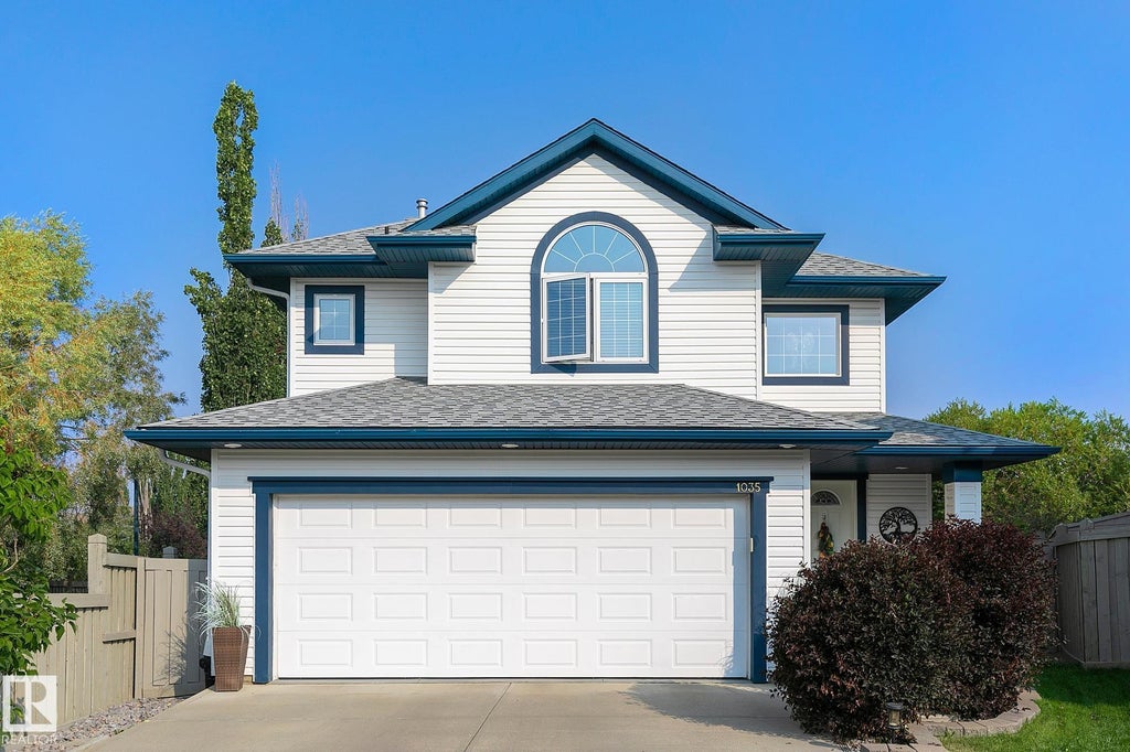 1035 Macewan Close, Edmonton