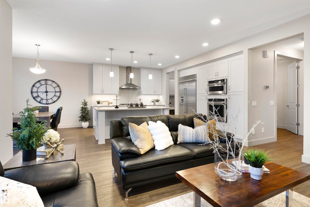 3925 Cherry Cove Cove, Edmonton