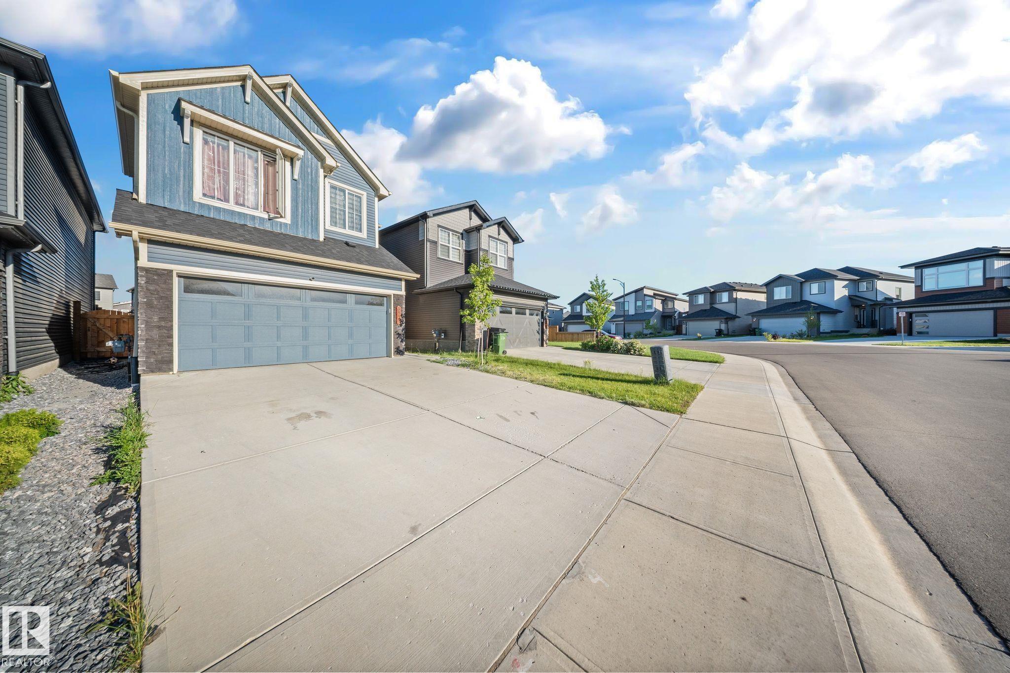 Edmonton Real Estate: Single Family Property for Sale in Cavanagh