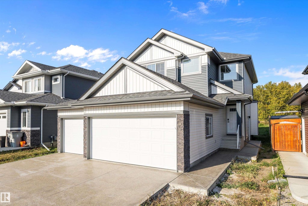 36 Maple Crescent, Gibbons