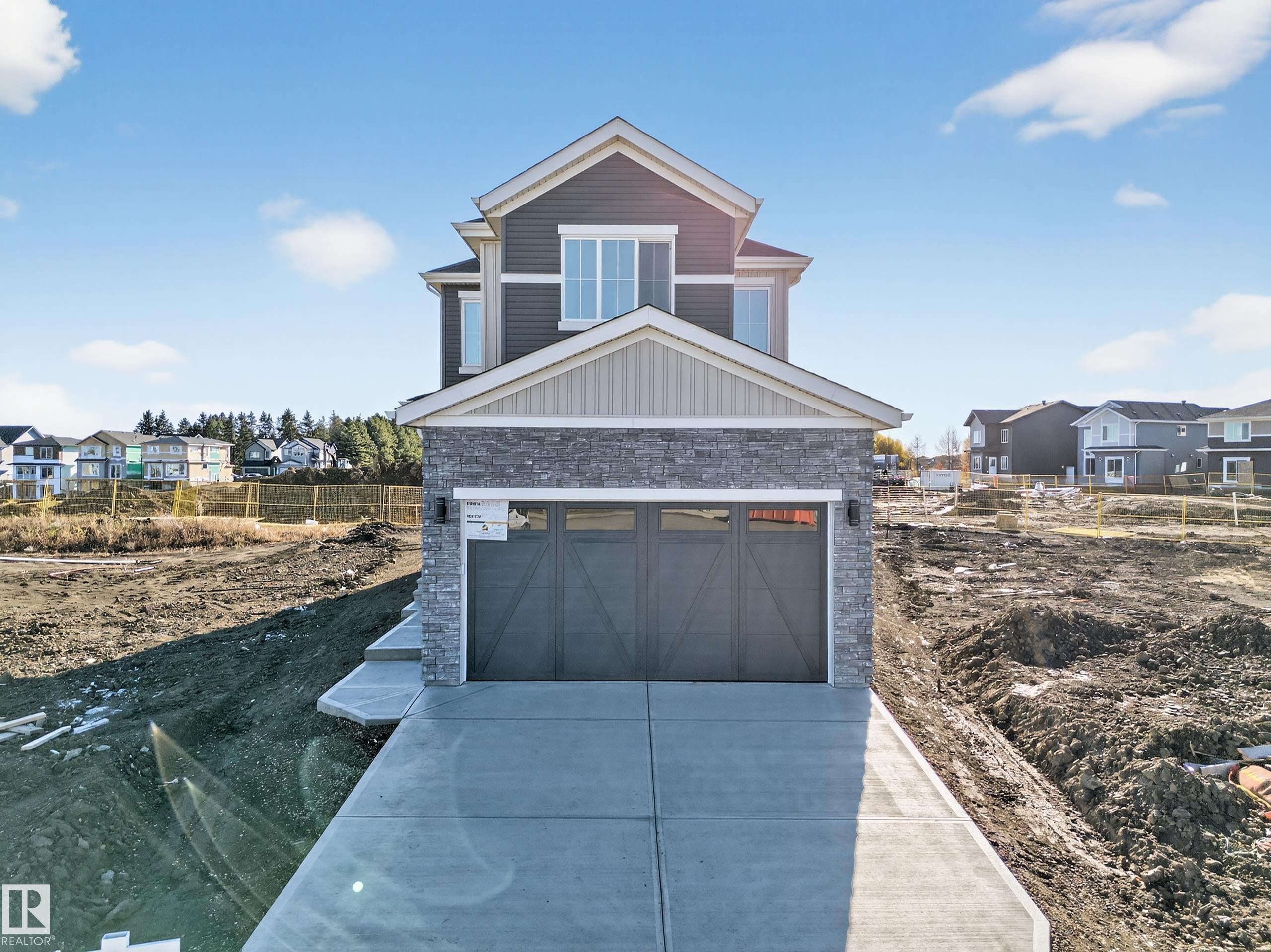 Photo for MLS®# E4468924 - home for sale at 3285 Chernowski Way Southwest, Chappelle Area, Edmonton AB