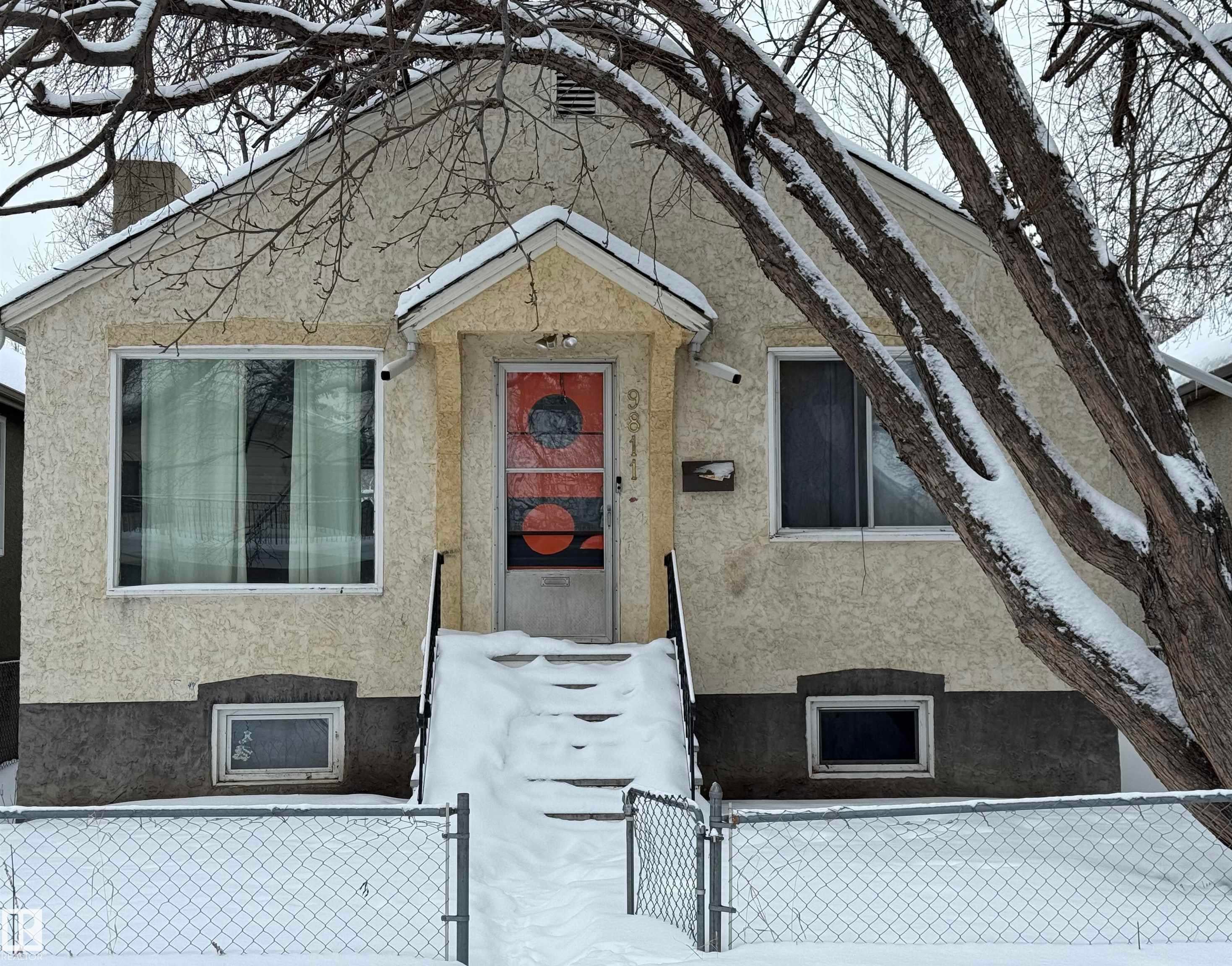 Single Family Property for Sale at 9811 78 Avenue Northwest, Edmonton: MLS®# E4469087